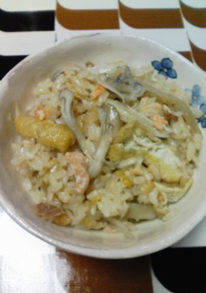 秋鮭＆舞茸＆ごぼうの炊き込みご飯-レシピのメイン写真