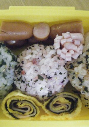 彩りご飯で簡単♪リボン弁当❤-レシピのメイン写真