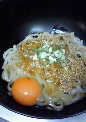 簡単すぎる！ボリューム釜玉うどん-レシピのメイン写真
