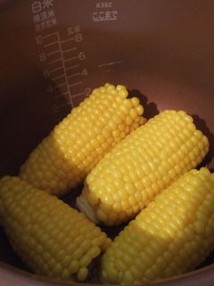 炊飯器で☆とうもろこしが甘くなる茹で方-レシピのメイン写真