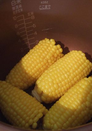 炊飯器で☆とうもろこしが甘くなる茹で方-レシピのメイン写真