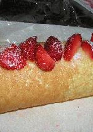 いちごのロールケーキ-レシピのメイン写真