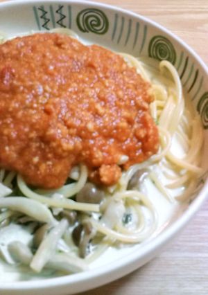 |・）ノ　クリームパスタミートソース乗せ-レシピのメイン写真