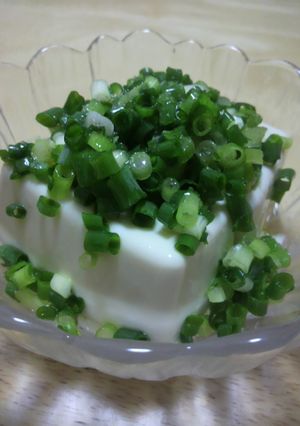 葱・塩・胡麻油…だけの、冷やっこ-レシピのメイン写真