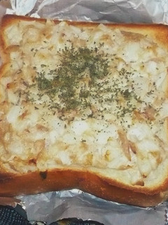 シーチキンたまねぎトースト-レシピのメイン写真