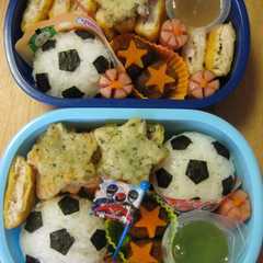 รูปของ ❤キャラ弁❤サッカーボールおにぎり