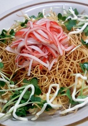 レタスの代わりにもやしでパリ麺サラダ-レシピのメイン写真
