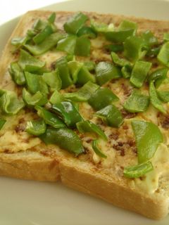 肉味噌☆ピーマントースト-レシピのメイン写真