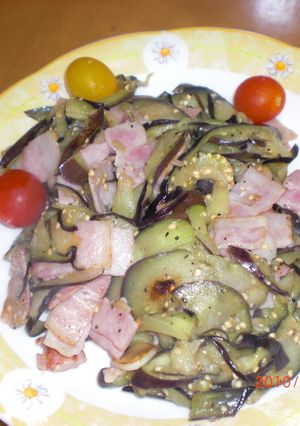 黒胡椒ピリ！ナスとベーコンのにんにく炒め-レシピのメイン写真