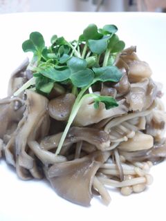 いろいろきのこのバターポン酢炒め♪-レシピのメイン写真