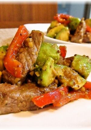 牛肉とアボカドのハニーマスタード炒め-レシピのメイン写真