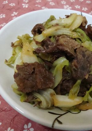 牛スジ肉とキャベツの甘辛炒め煮-レシピのメイン写真
