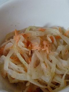 鮭フレークで玉ねぎサラダ-レシピのメイン写真