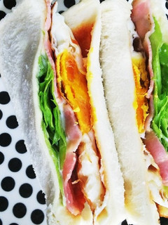 ボリューム満点!目玉焼きのサンドイッチ☆-レシピのメイン写真