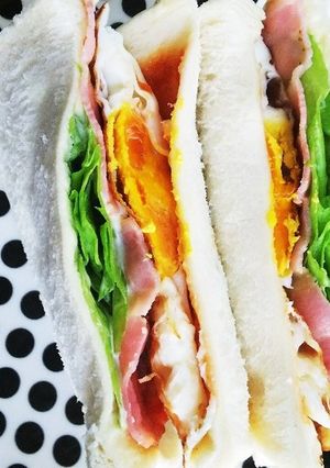 ボリューム満点！目玉焼きのサンドイッチ☆-レシピのメイン写真