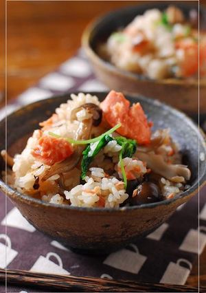 焼き鮭と素焼きキノコの炊き込みご飯-レシピのメイン写真