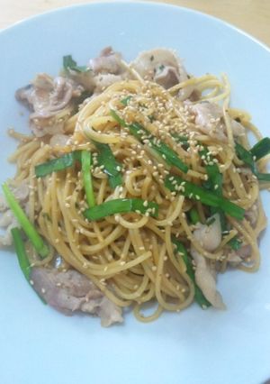 かんたん！豚肉とニラのスタミナパスタ♪-レシピのメイン写真