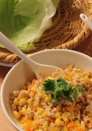 鶏と豆腐の塩そぼろ♫ピリ辛中華レタス包み-レシピのメイン写真