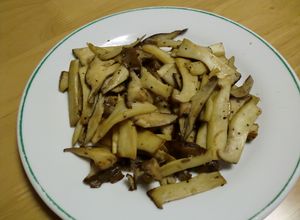ピリっ★エリンギしいたけのバター醤油炒め-レシピのメイン写真