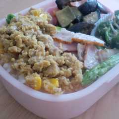 รูปของ お弁当◎おから＆豚ひきそぼろ　カレー味♬