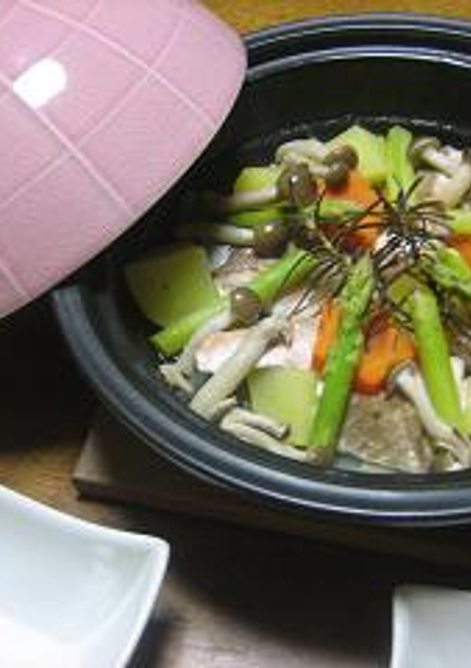タジン鍋で「鮭とジャガイモの蒸し煮」-レシピのメイン写真