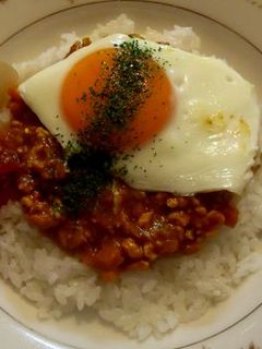 キーマカレーの目玉焼きのっけ-レシピのメイン写真