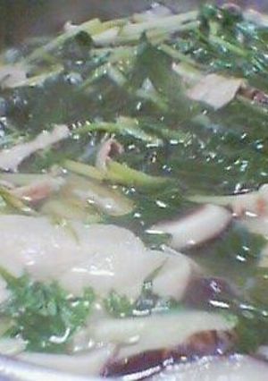 だしいらず☆水菜と豚肉のにんにくお鍋-レシピのメイン写真