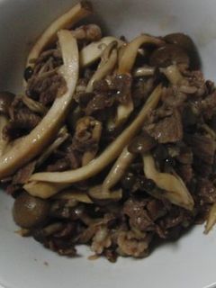 牛肉とキノコの炒め物-レシピのメイン写真