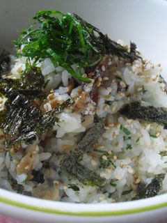 秋刀魚の蒲焼で♪さっぱり混ぜご飯-レシピのメイン写真