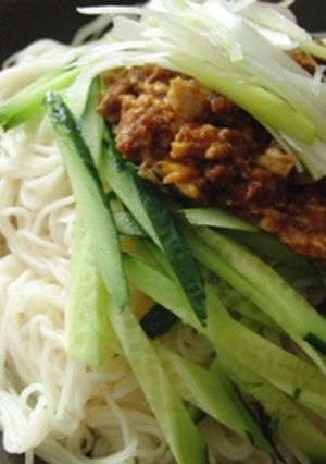 余った肉味噌で卵のっけそうめん-レシピのメイン写真