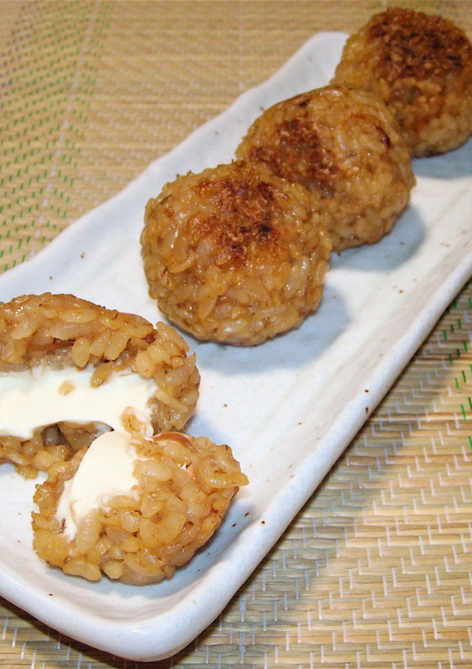とろ〜りチーズの焼きおにぎり-レシピのメイン写真