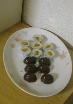 手作りピスタチオ入りホワイトチョコ-レシピのメイン写真