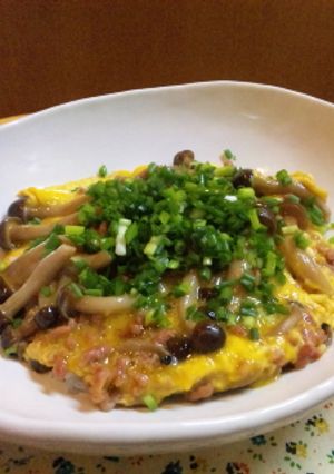 キノコと豚ミンチの玉子とじ丼-レシピのメイン写真