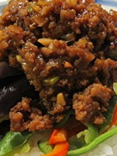 レンジで簡単~!「蒸し茄子と肉味噌丼」-レシピのメイン写真