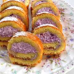 A picture of “巨峰のロールケーキ”.