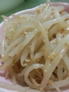 材料3つ☆我が家の味噌バターもやし炒め-レシピのメイン写真