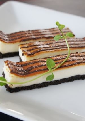 水切りヨーグルトdeチーズケーキバー-レシピのメイン写真