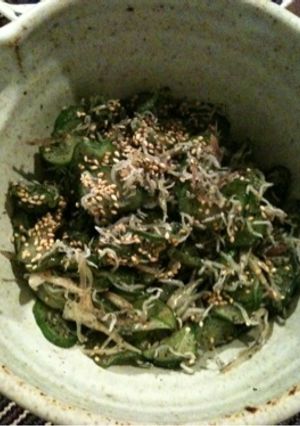 男メシ★食べ過ぎ注意 みょうが胡麻和え-レシピのメイン写真