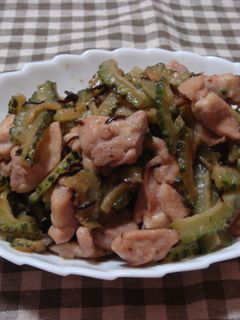 うまい!ゴーヤと鶏肉の塩こんぶ炒め-レシピのメイン写真