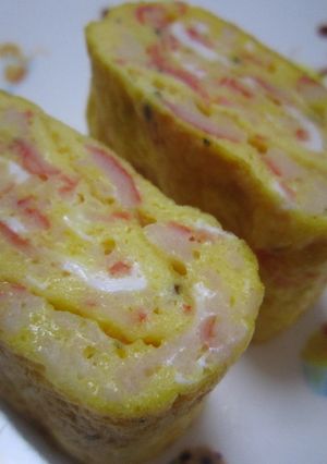 お弁当にいろどりを☆かにかまの卵焼き-レシピのメイン写真