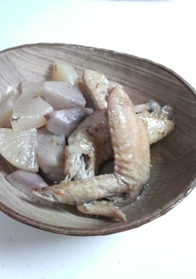 簡単手抜き☆鶏手羽先と大根里芋の煮物-レシピのメイン写真