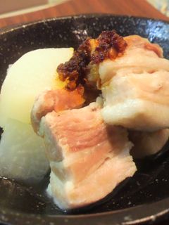 豚バラ大根の煮物(食べるラー油かけ)-レシピのメイン写真