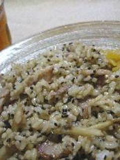 黒酢黒胡麻玄米チャーハン-レシピのメイン写真