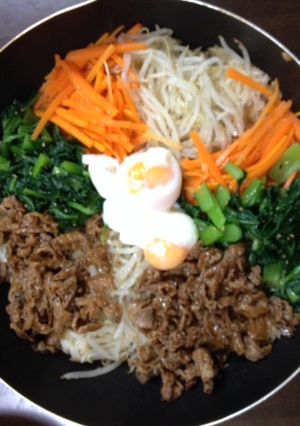 フライパンで作る石焼きビビンバ-レシピのメイン写真