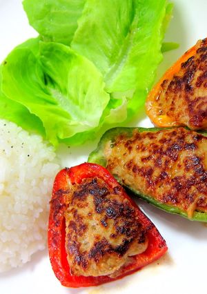 ３色ピーマンの肉詰め♪隠し味はみそ☆-レシピのメイン写真