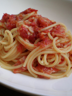 我が家の定番☆トマトソースパスタ-レシピのメイン写真