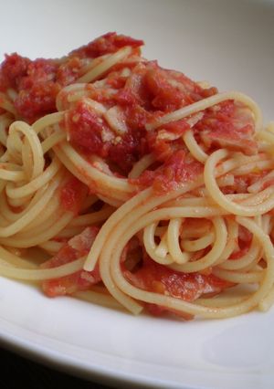 我が家の定番☆トマトソースパスタ-レシピのメイン写真