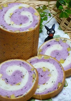 さつま芋ごろごろ❀黒胡麻入りメッシュパン-レシピのメイン写真