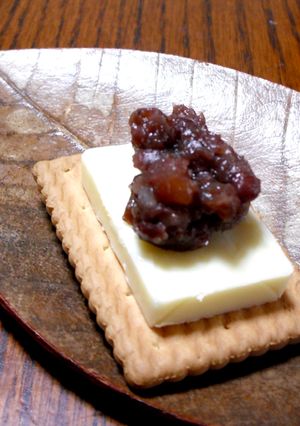 ミスマッチうまうま♪チーズあんこカナッペ-レシピのメイン写真