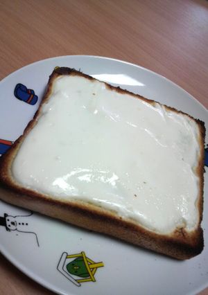 ベイクド？レア？チーズケーキ風トースト-レシピのメイン写真